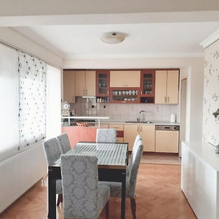 ליובוסקי Spacious 80M2 Apartment In The Center מראה חיצוני תמונה